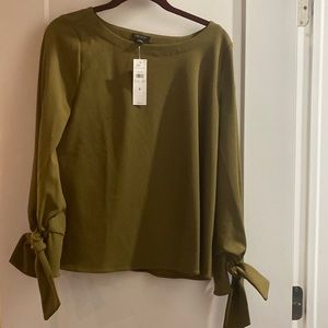 Ann Taylor top, small, olive